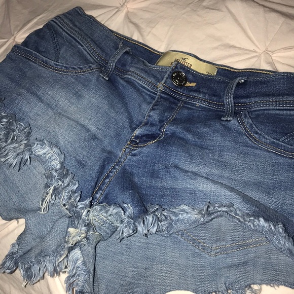 Hollister Jean Shorts - Picture 1 of 3